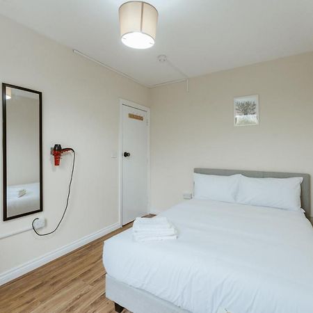 Mile End Rooms 57A London Exteriör bild