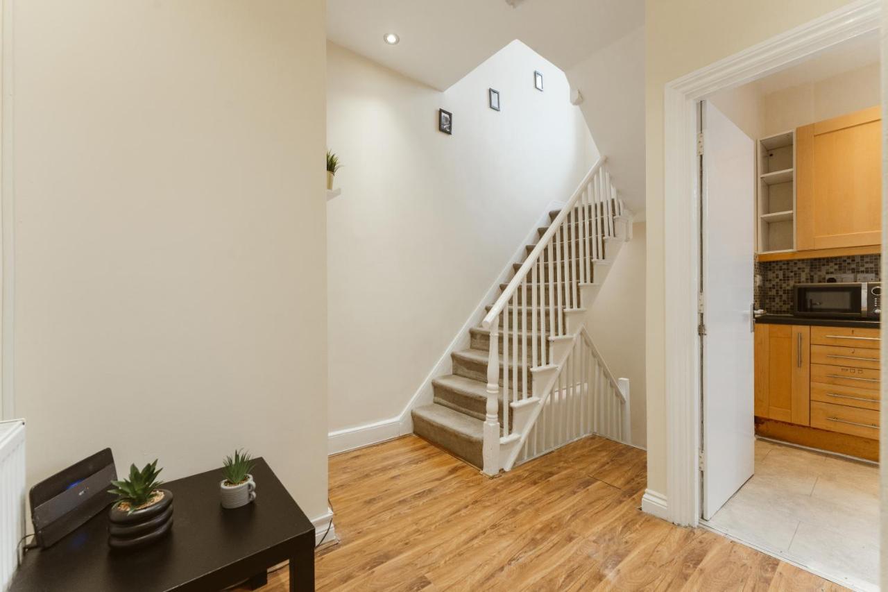 Mile End Rooms 57A London Exteriör bild
