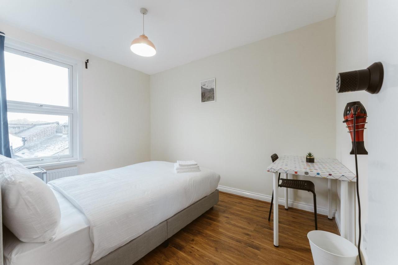 Mile End Rooms 57A London Exteriör bild