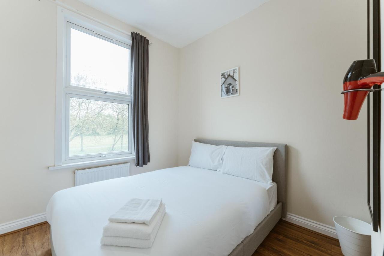 Mile End Rooms 57A London Exteriör bild