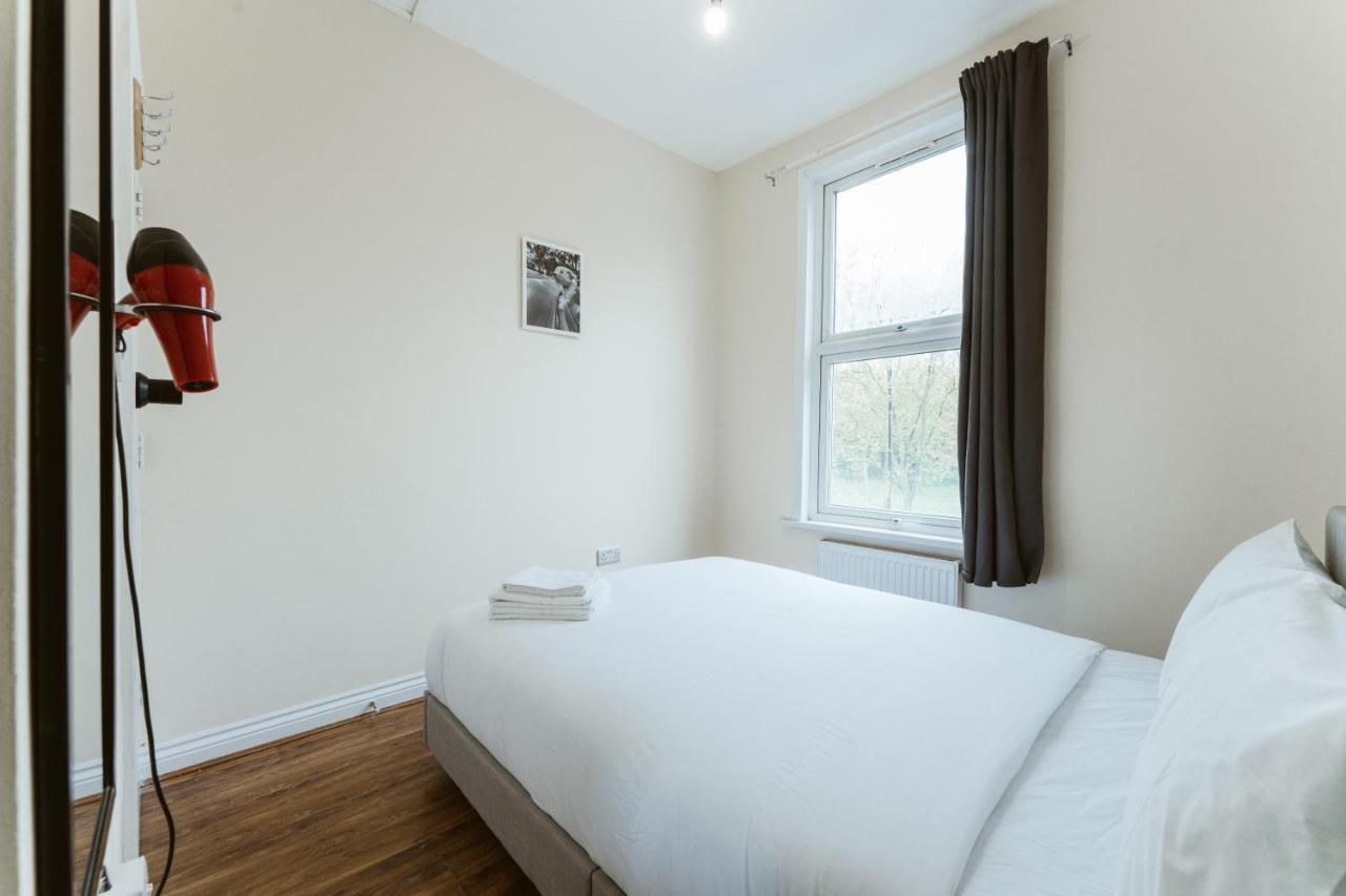 Mile End Rooms 57A London Exteriör bild