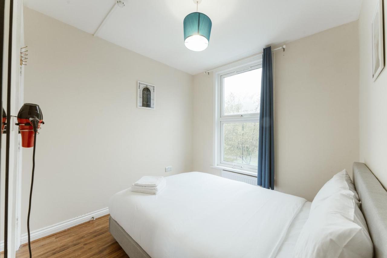 Mile End Rooms 57A London Exteriör bild